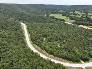 6937 Highway 221, Berryville, AR 72616