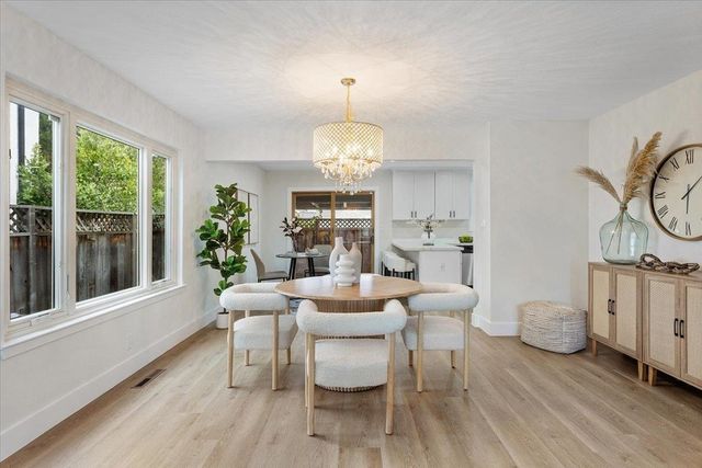 18840 18840 Cameo Ct, Castro Valley, CA 94546