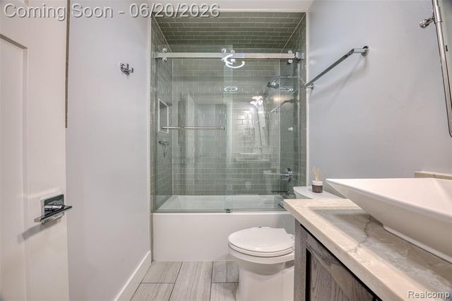 5901 Ford Road, Commerce Twp, MI 48382