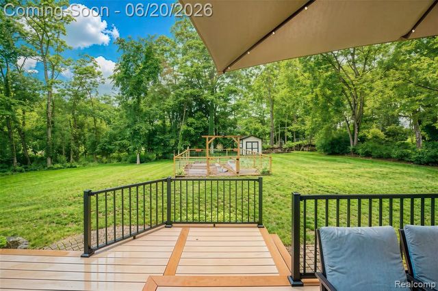 5901 Ford Road, Commerce Twp, MI 48382