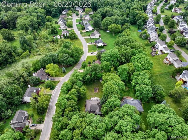 5901 Ford Road, Commerce Twp, MI 48382