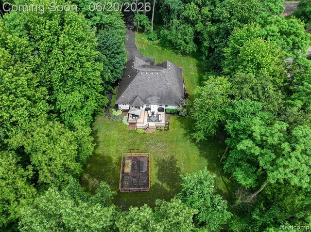 5901 Ford Road, Commerce Twp, MI 48382
