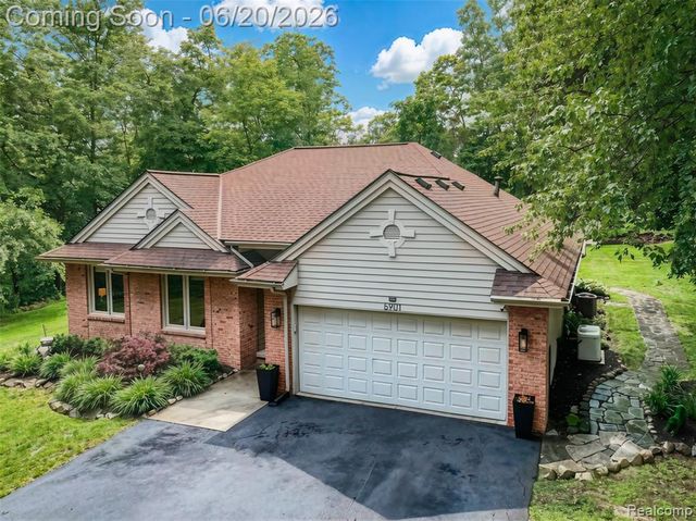 5901 Ford Road, Commerce Twp, MI 48382