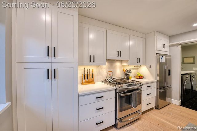 5901 Ford Road, Commerce Twp, MI 48382