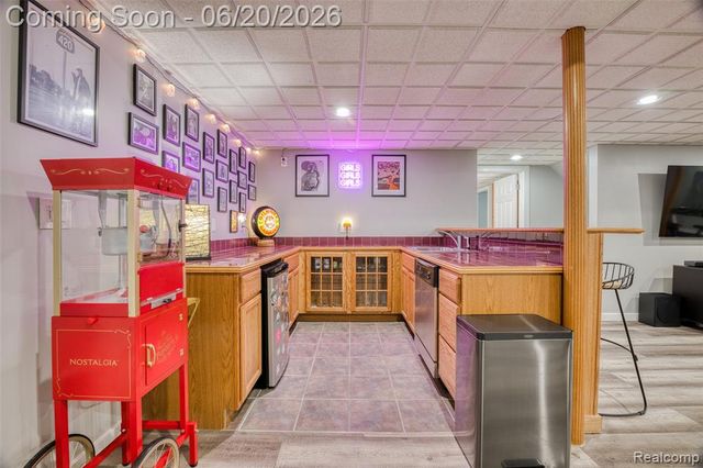 5901 Ford Road, Commerce Twp, MI 48382