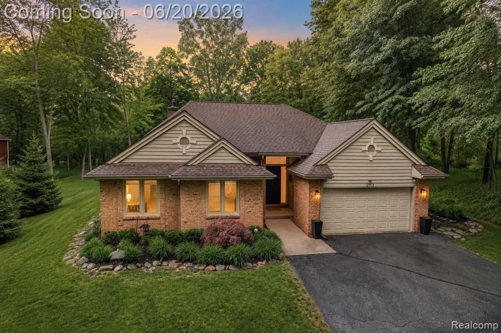 5901 Ford Road, Commerce Twp, MI 48382