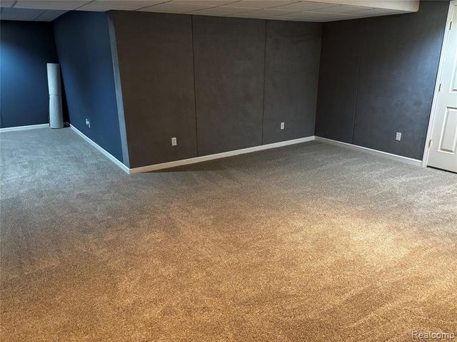 2161 Crystal Drive 8, Rochester Hills, MI 48309