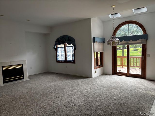 2161 Crystal Drive 8, Rochester Hills, MI 48309