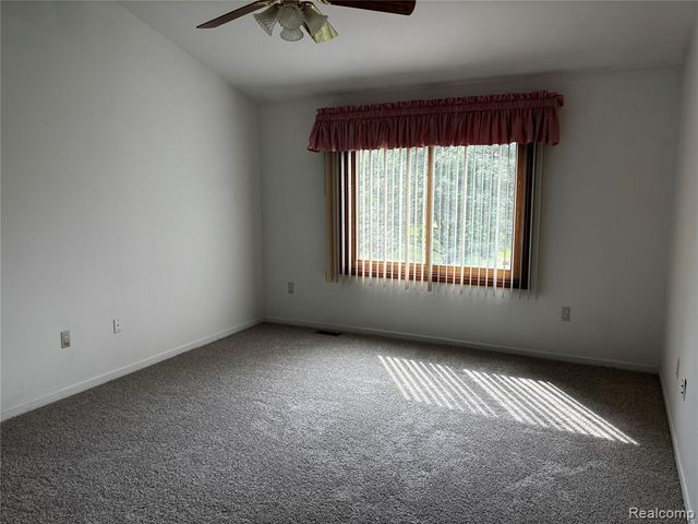 2161 Crystal Drive 8, Rochester Hills, MI 48309