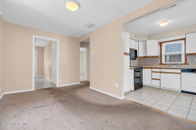 5 Summerfield Avenue, South Amboy, NJ 08879