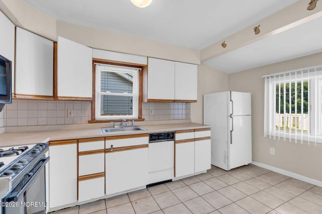 5 Summerfield Avenue, South Amboy, NJ 08879