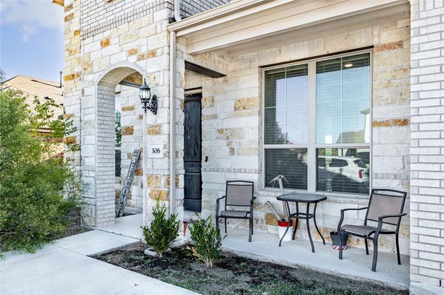 306 Pulitzer DR, Hutto, TX 78634