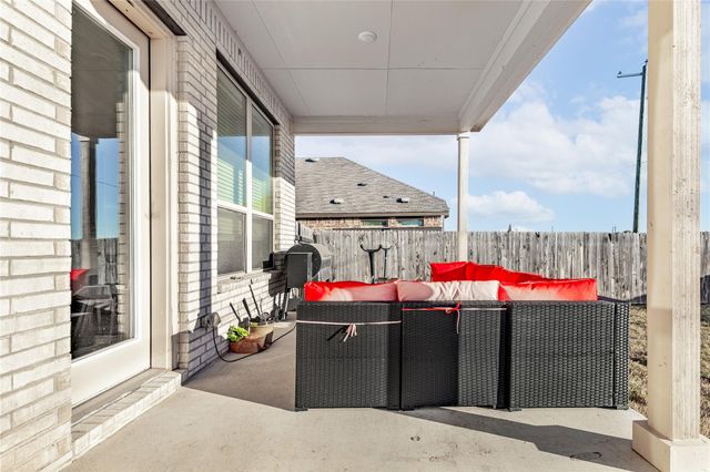 306 Pulitzer DR, Hutto, TX 78634