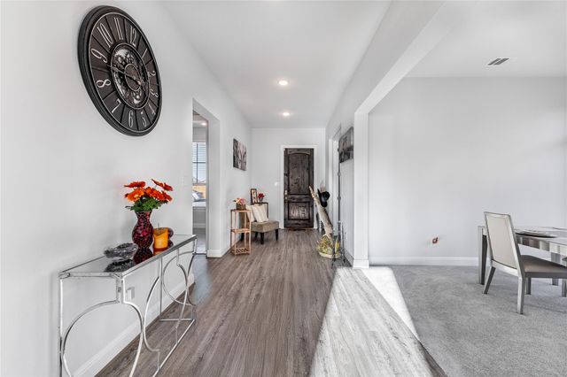 306 Pulitzer DR, Hutto, TX 78634