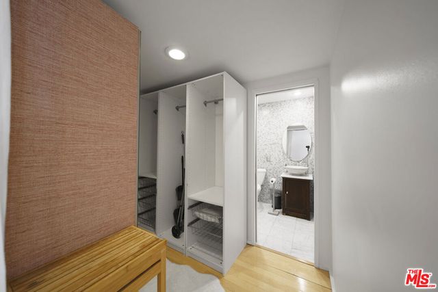 800 W 1st Street 2104, Los Angeles, CA 90012