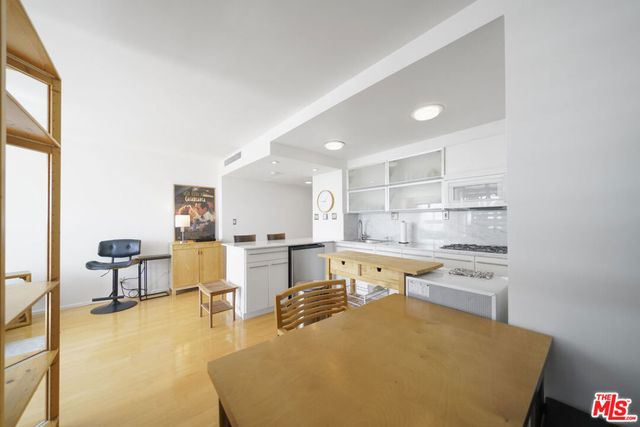 800 W 1st Street 2104, Los Angeles, CA 90012