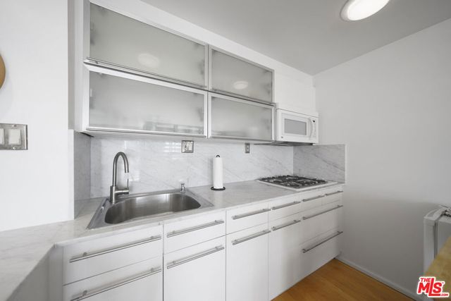 800 W 1st Street 2104, Los Angeles, CA 90012