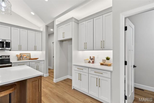 10643 Village Drive, Foristell, MO 63348