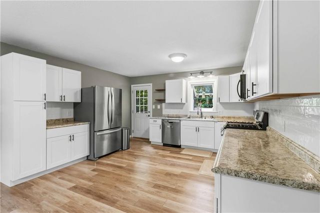 606 Echo Lane, Woodstock, GA 30189