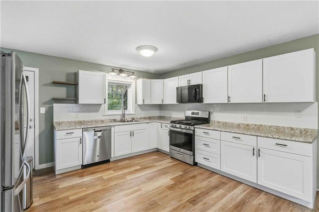 606 Echo Lane, Woodstock, GA 30189