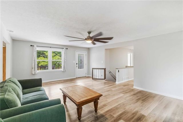 606 Echo Lane, Woodstock, GA 30189