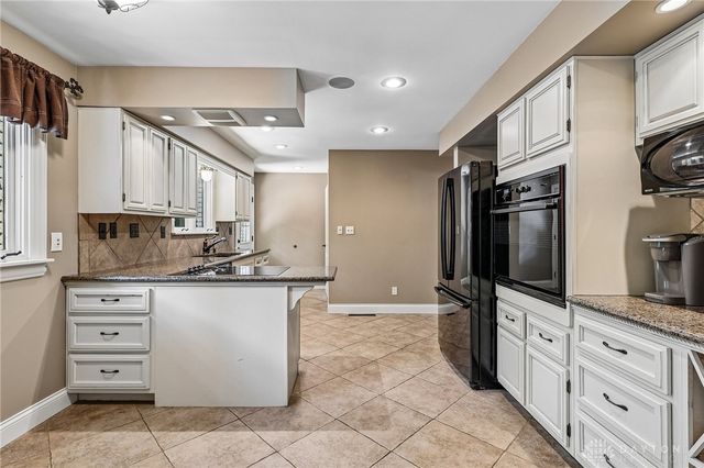 2357 Willowgrove Avenue, Kettering, OH 45409