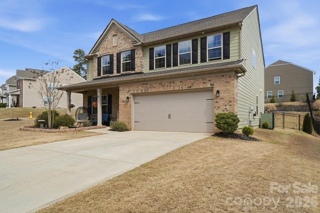 137 Falls Cove Drive, Troutman, NC 28166