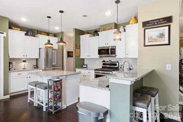 137 Falls Cove Drive, Troutman, NC 28166