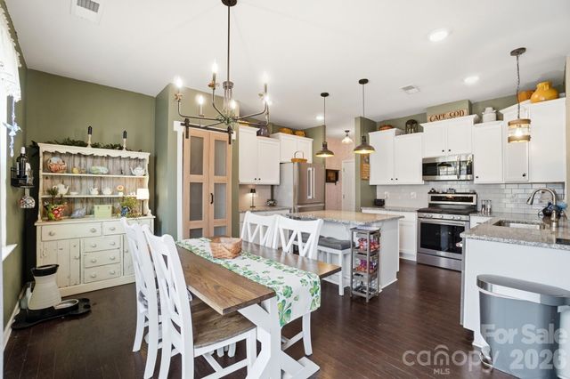 137 Falls Cove Drive, Troutman, NC 28166