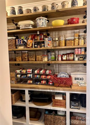 137 Falls Cove Drive, Troutman, NC 28166