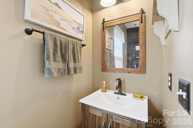 137 Falls Cove Drive, Troutman, NC 28166