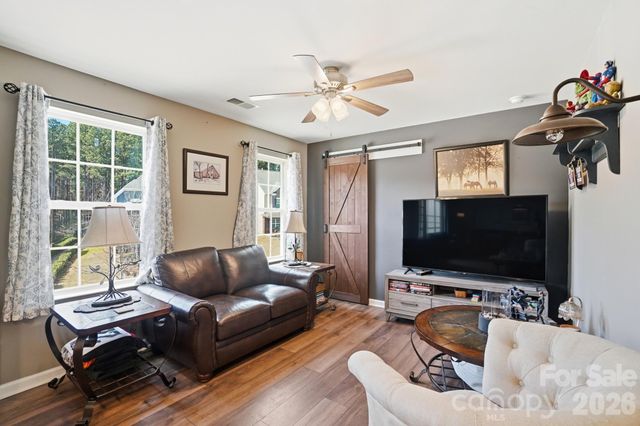 137 Falls Cove Drive, Troutman, NC 28166