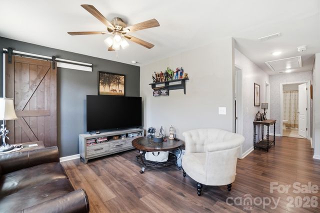 137 Falls Cove Drive, Troutman, NC 28166