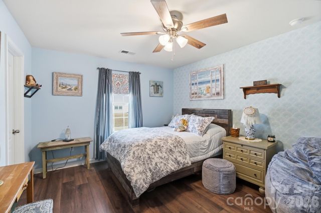 137 Falls Cove Drive, Troutman, NC 28166