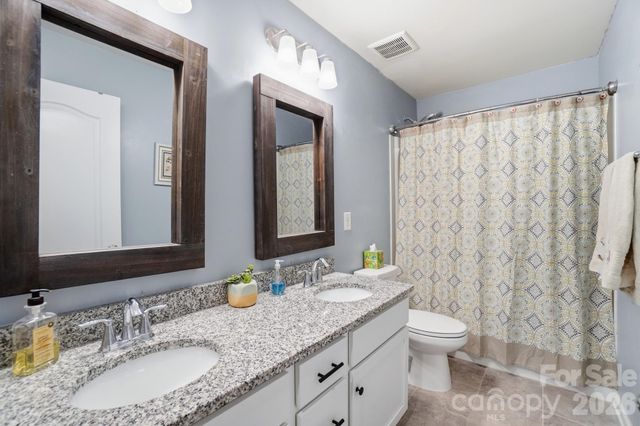 137 Falls Cove Drive, Troutman, NC 28166