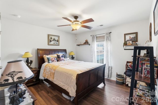 137 Falls Cove Drive, Troutman, NC 28166