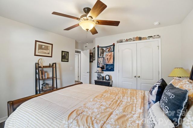 137 Falls Cove Drive, Troutman, NC 28166