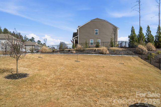 137 Falls Cove Drive, Troutman, NC 28166