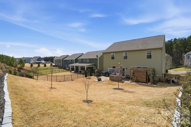 137 Falls Cove Drive, Troutman, NC 28166