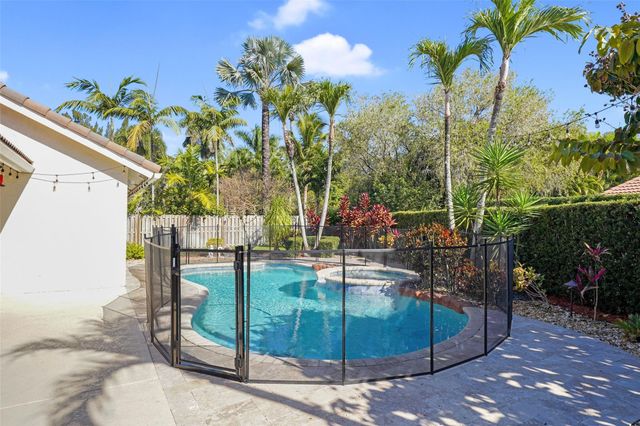 1872 NW 109th Avenue, Plantation, FL 33322