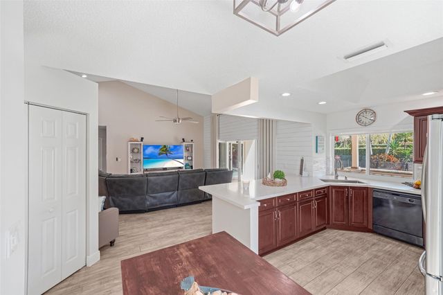 1872 NW 109th Avenue, Plantation, FL 33322