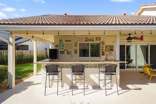 1872 NW 109th Avenue, Plantation, FL 33322