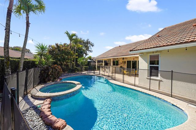 1872 NW 109th Avenue, Plantation, FL 33322