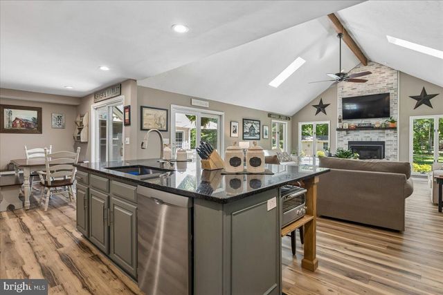 350 PROSPECT BAY DR W, Grasonville, MD 21638