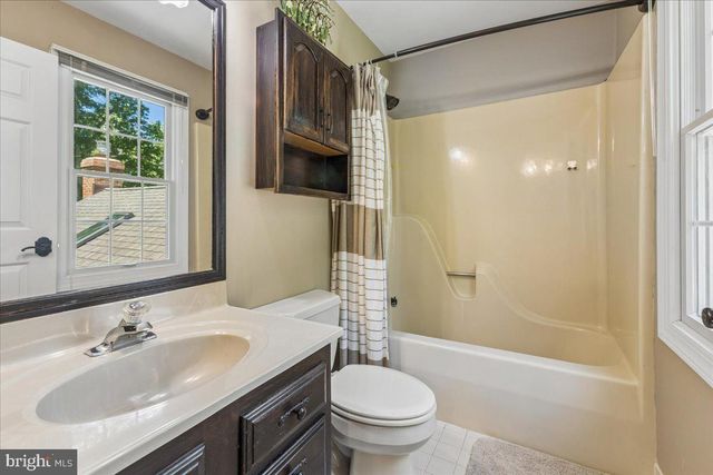 350 PROSPECT BAY DR W, Grasonville, MD 21638