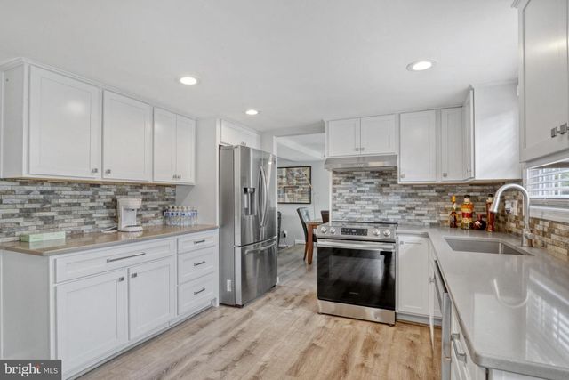 103 CHERRY TREE CT, Sterling, VA 20164