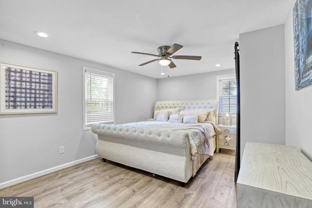 103 CHERRY TREE CT, Sterling, VA 20164