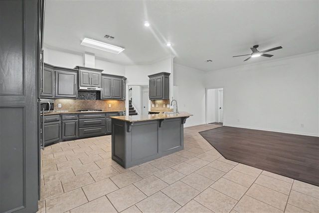 1 NW Shelter Lake Dr, Lawton, OK 73505