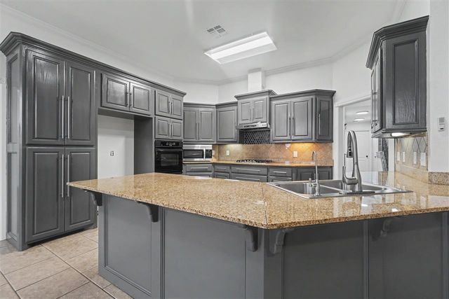 1 NW Shelter Lake Dr, Lawton, OK 73505