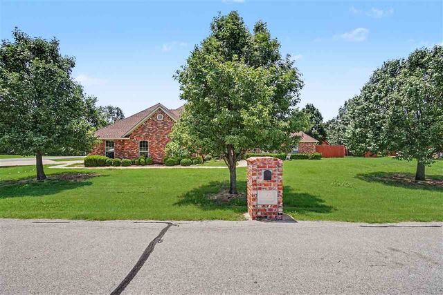 1 NW Shelter Lake Dr, Lawton, OK 73505